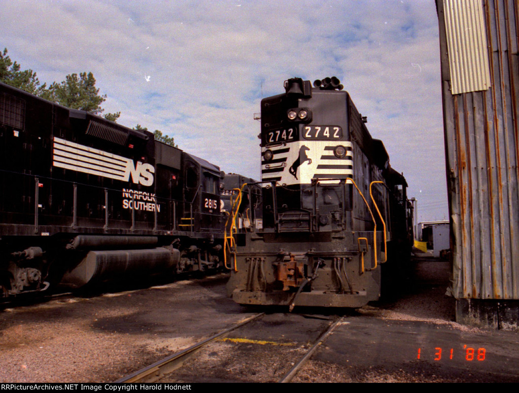 NS 2742